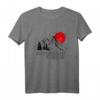 Die etwas andere Wanderfamilie DEAW Mountain Mama T-Shirt – Naturmotive, Berge, Sonnenaufgang & Vogel Schwarm für Wander- und Naturliebhaber