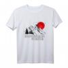 Die etwas andere Wanderfamilie DEAW Mountain Mama T-Shirt – Naturmotive, Berge, Sonnenaufgang & Vogel Schwarm für Wander- und Naturliebhaber