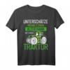 Unterschätze niemals einen alten Mann mit einem Traktor T-Shirt - Lustiges Landwirt Geschenk für Papa, Opa & Bauernhofliebhaber