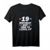 19. Geburtstag Geschenk für Ihn, Sohn oder Tochter - Gaming T-Shirt für 2002 Geburtstagsfeier, Männer und Frauen