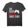 12 Jahre Gamer Geburtstag T-Shirt - Eat Sleep Zocken Since 2009, Perfektes Geschenk für junge Videospieler & Pro Player