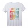 HapDog Geschenk für Junge Männer - Level Complete 40 Jahre T-Shirt, Lustige Gaming Geschenkidee & Geburtstagsdeko