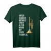Unterschätze Niemals Einen Alten Mann mit Trompete T-Shirt – Lustiges Geschenk für Papa, Opa, Bruder & Trompeter zu Vatertag, Geburtstag oder Rente