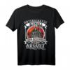 Unterschätze niemals einen alten Mann, der im August geboren wurde - Cooles Geburtstags-T-Shirt für Männer im besten Alter, Opa, Vater & Onkel