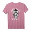 Böse alte Frau Langarmshirt mit Totenkopf und Tarnmuster – Lustiges Geschenk für Oma, Mutter und Rentner mit Humor für Halloween, Vatertag oder Geburtstag