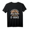 Unterschätze Niemals Einen Alten Mann Mit Einem E-Bike T-Shirt - Lustiges Radfahrer Motiv für Opa, Rentner & E-Bike Fans