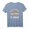Unterschätze Niemals Einen Alten Mann Mit Einem E-Bike T-Shirt - Lustiges Radfahrer Motiv für Opa, Rentner & E-Bike Fans