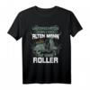 Unterschätze niemals einen alten Mann auf einem Roller T-Shirt - Lustiges Geschenk für Scooter, Mofa oder Moped Fahrer zum Geburtstag oder Weihnachten