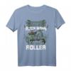 Unterschätze niemals einen alten Mann auf einem Roller T-Shirt - Lustiges Geschenk für Scooter, Mofa oder Moped Fahrer zum Geburtstag oder Weihnachten