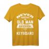 Herren Keyboard Synthesizer T-Shirt mit lustigem Spruch – Perfektes Geschenk für Musiker, Papa, Opa, Bruder zum Vatertag, Geburtstag oder Rente
