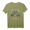 Herren 'Unterschätze niemals einen alten Mann auf Skiern' Bergwelt T-Shirt – Lustiges Geschenk für Skifahrer, Bergfans & Wintersportliebhaber