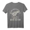 Bass T-Shirt - Lustiges T-Shirt mit Alter Mann und Bassgitarre, Perfektes Geschenk für Bassisten und Musiker