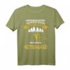 Unterschätze niemals einen alten Mann mit Kättensäge T-Shirt – Perfektes Geschenk für Holzfäller und Waldarbeiter