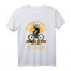Unterschätze niemals einen alten Mann E-Biker Pedelec T-Shirt – Perfektes Geschenk für Fahrradfahrer zum Geburtstag & Weihnachten