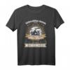Unterschätze Niemals einen alten Mann mit einem Wohnmobil T-Shirt – Witziges Camper-Design, Geschenkidee für Opas, Väter & Outdoor Fans