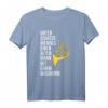 Unterschätze Niemals Einen Alten Mann mit Einem Waldhorn T-Shirt - Lustiges Geschenk für Waldhornspieler, Lehrer, Papa, Opa & Bruder zum Vatertag, Geburtstag oder Rente