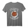 Unterschätze niemals einen alten Mann mit Basketball T-Shirt – Lustiges Geschenk für Basketballspieler, Väter & Freunde zu Geburtstag & Weihnachten