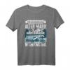 Unterschätze Niemals Einen Alten Mann Mit Einem Wohnmobil T-Shirt - Perfektes Geschenk für Camper & Outdoor-Fans zu Weihnachten & Geburtstag