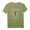Unterschätze niemals einen alten Mann, Junge Pioniere DDR T-Shirt – Lustiges Geschenk für Ostdeutsche, Nostalgie & Pionier-Motiv