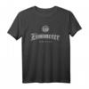 Zunftzeichen Zimmerer Geselle T-Shirt in alt-gotischer Schrift – Traditionelles Geschenk zur Gesellenprüfung und für stolze Zimmerer