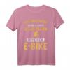 Niemals Alten Mann Unterschätzen E-Bike T-Shirt - Humorvolles Geschenk für E-Bike Fahrer im Alter