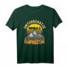 Lustiges Camper T-Shirt – Unterschätze niemals einen alten Mann Geschenk für Outdoor- und Campingliebhaber, Papa & Opa