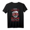 Herren Poker T-Shirt mit Spruch 'Never Underestimate A Old Man At The Poker Table' – Perfekt für Pokerabende und Geschenke für Pokerfans