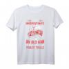 Herren Poker T-Shirt mit Spruch 'Never Underestimate A Old Man At The Poker Table' – Perfekt für Pokerabende und Geschenke für Pokerfans