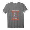 Unterschätze niemals einen alten Mann mit einem Mountainbike - Lustiges MTB T-Shirt Geschenk für Radfahrer, Natur- und Sportliebhaber