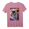 NASA Astronaut Basketball In Space Graphic T-Shirt - Officially Licensed NASA Merchandise für Raumfahrt- und Basketballfans