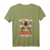 Damen Eishockey Mama T-Shirt mit V-Ausschnitt – Perfektes Geschenk für Eishockeyfans, Trainerinnen und Unterstützerinnen zu Geburtstag, Weihnachten & Co.