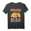 Lustiges Hund Schlafshirt - Positiv auf müde getestet für Morgenmuffel & Hundeliebhaber, perfektes Geschenk zum Chillen & Ausschlafen