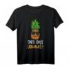 Dies Das Ananas T-Shirt – Buntes, tropisches Sommer-Shirt mit klassischem Schnitt und doppeltem Saum