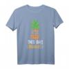 Dies Das Ananas T-Shirt – Buntes, tropisches Sommer-Shirt mit klassischem Schnitt und doppeltem Saum