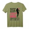 Lustiges Chefin T-Shirt mit Spruch – Klein Aber Bin Die Chefin Hier – Perfektes Geschenk für Geburtstag oder Weihnachten
