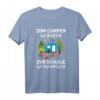 Camper Kind Camping T-Shirt mit Spruch und Wohnwagen Motiv – Perfekt für den Campingurlaub mit Kindern, Jungen & Mädchen