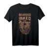 Bärtiger Vater Geschenk | Vollbart Tattoowierer T-Shirt – Perfektes Geburtstagsgeschenk für tätowierte Freunde, Onkel & Bartliebhaber