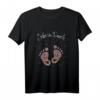 Lustiges Schwangerschaft Verkünden Mama T-Shirt mit Babyfüßen und Herz – Perfektes Geschenk für werdende Mütter bei Baby Shower & Babyparty