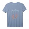 Lustiges Schwangerschaft Verkünden Mama T-Shirt mit Babyfüßen und Herz – Perfektes Geschenk für werdende Mütter bei Baby Shower & Babyparty