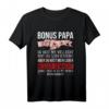 Lustiges Männertag & Vatertag T-Shirt mit Spruch – Bonus Papa & Stiefvater Geschenkidee für Himmelfahrt, Herrentag & besondere Anlässe