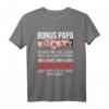 Lustiges Männertag & Vatertag T-Shirt mit Spruch – Bonus Papa & Stiefvater Geschenkidee für Himmelfahrt, Herrentag & besondere Anlässe
