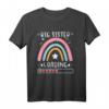 Große Schwester Loading T-Shirt 2024 - Süßes Regenbogen Outfit zur Schwangerschaftsverkündung & Babyparty-Geschenk