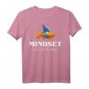 Niedlicher Goldfisch als Hai T-Shirt - Motivation & Humor für Büro und Meerestierfans mit Spruch 'Mindset ist alles'