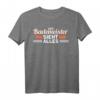 Rettungsschwimmer Bademeister T-Shirt - Sieht Alles Humorvolles Geschenk für Schwimmer, Poolboy & Schwimmmeister