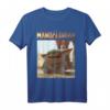 Star Wars The Mandalorian The Child Logo Sitting Portrait T-Shirt - Offiziell lizensiertes Star Wars Merchandise