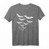 Fledermaus T-Shirt für Halloween - Gruselige Fledermaus in dunkler Nacht, klassisch geschnitten