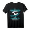 Zum Schwimmen Geboren Zur Schule Gezwungen T-Shirt – Lustiges Geschenk für Schwimmer zu Geburtstag oder Weihnachten