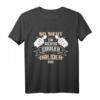 So sieht ein richtig cooler Bruder aus - Witziges Bruder Geschenk T-Shirt für Geburtstag & Weihnachten