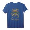 Waschbär Retro Live Fast Eat Trash Lustiges Geschenk T-Shirt – Perfekt für Tierliebhaber, Tierpfleger & Tierschützer zu Weihnachten, Geburtstag, Muttertag & Vatertag