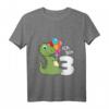 Kinder T-Shirt zum 3. Geburtstag mit Dino und Zahl Drei - Süßes Dinosaurier Design für Jungen und Mädchen